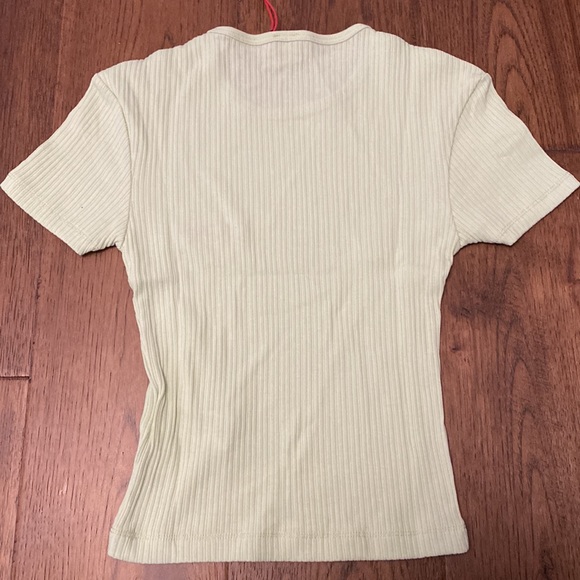 BDG tee. BNWT - Picture 4 of 5